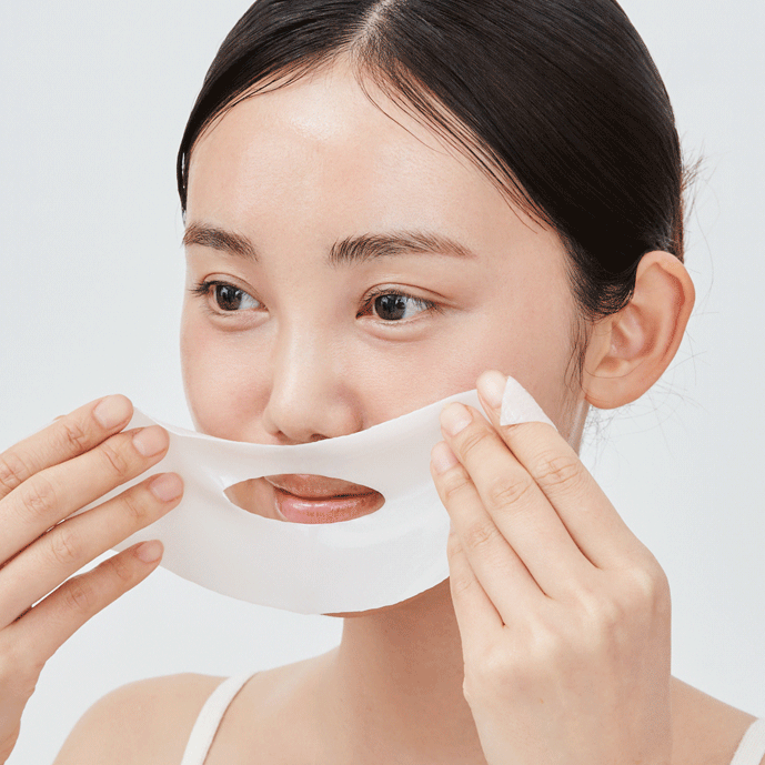 Real_Barrier_Retinol_Pore_Tightening_Serum_Gel_Mask.gif